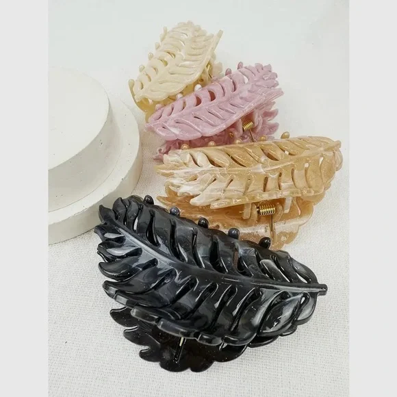 Leaf-Shaped Hair Clips Set in Black, Pink, and Tan - Picture 2 of 4